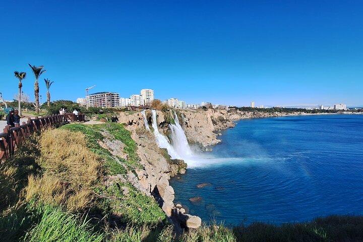 Exploring Hidden Spots and Scenic Views Off the Beaten Path