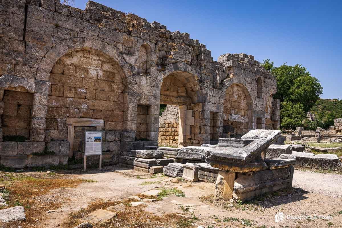 Where to Park and Grab a Bite Near These Historic Sites